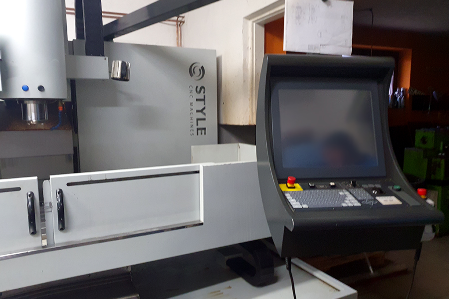 BT 1500 - CNC freesbank - tweedehands